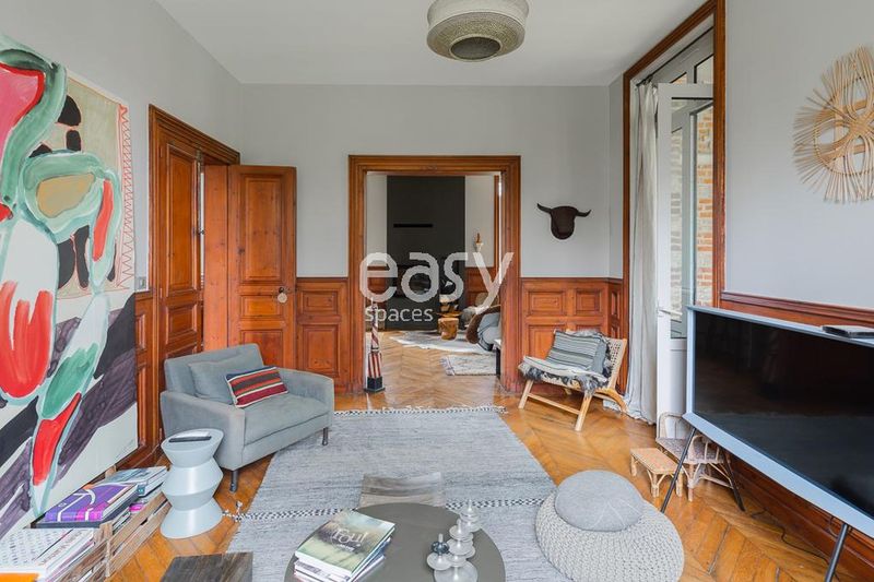 house available for rent in FRANCE specifically for photo production purposes in Deauville